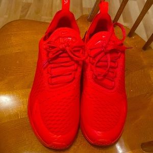 Nike 270s size 7 gently worn.